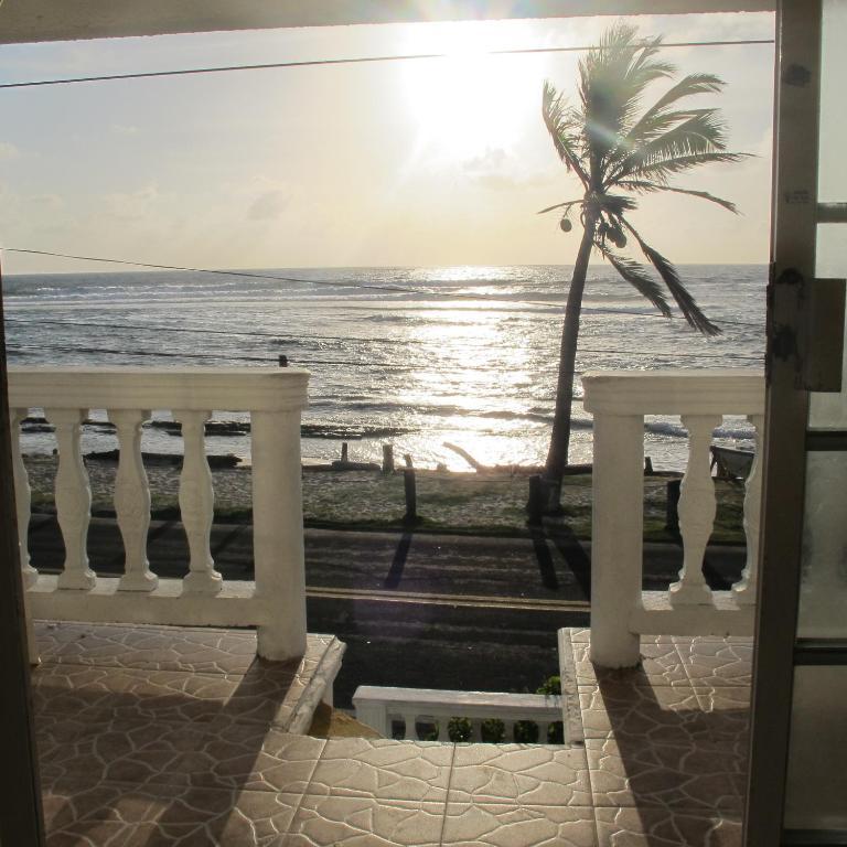 Sandy's Place * San Andres (San Andres and Providencia Islands)
