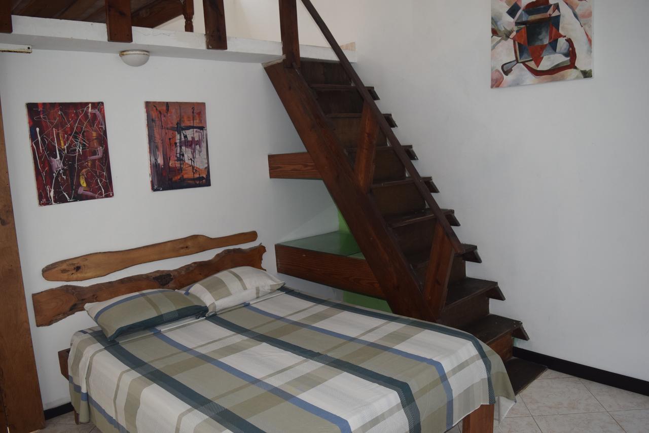 Sandy's Place * San Andres (San Andres and Providencia Islands)