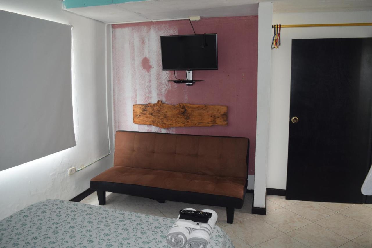 Sandy's Place Apartment